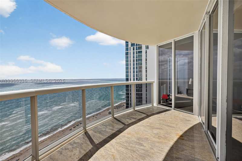 4 bedroom Condominium at 17555 Collins Ave 2303/04, The Pinnacle Condo, Sunny Isles Beach — photo 1