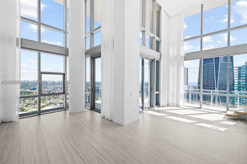 4 bedroom Condominium at 851 NE 1st Ave 5001, Paramount Miami Worldcent, Miami — photo 1