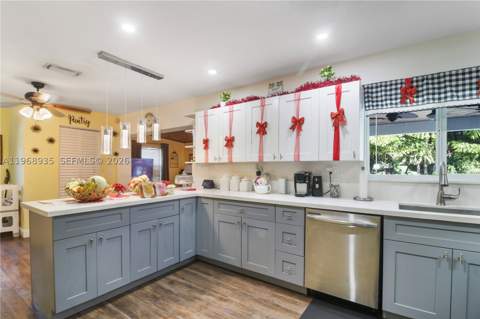 16323 SW 103rd Pl, Miami FL - photo 19 of 42