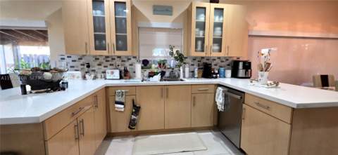 5769 NW 99th Ave, Doral FL - photo 12 of 48