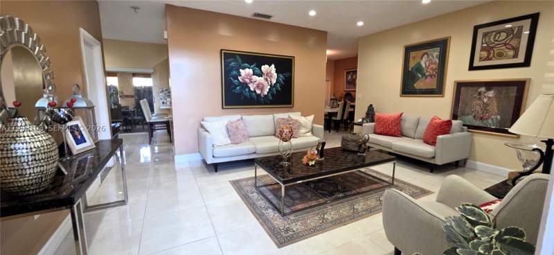 3 bedroom SingleFamilyResidence at 5769 NW 99th Ave, Patio Homes Of Doral Pine, Doral — photo 3