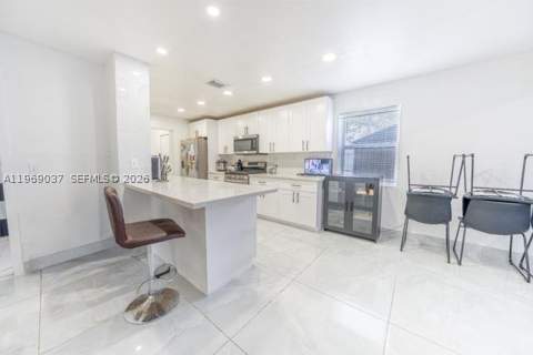 1990 NW 154th St, Miami Gardens FL - photo 8 of 36