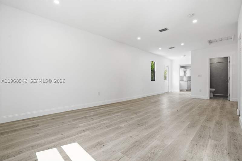 3 bedroom SingleFamilyResidence at 4237 SW 7th St, Trajune Park, Miami — photo 2