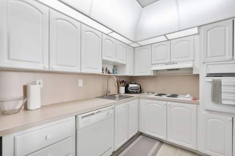 19380 Collins Avenue 523, Sunny Isles Beach FL - photo 15 of 32