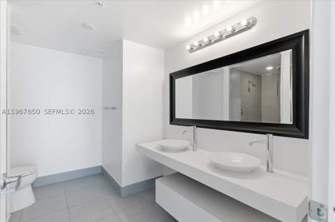 92 SW 3rd St 3804, Miami FL - photo 19 of 36