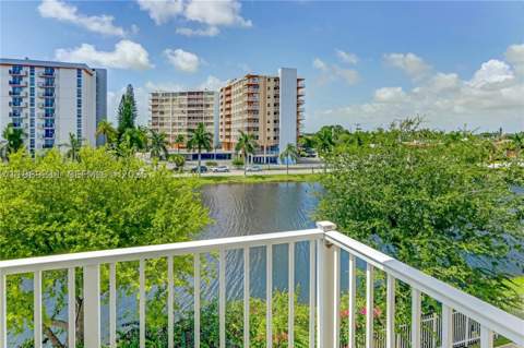 2054 NE 167th St 3-122, North Miami Beach FL - photo 10 of 11