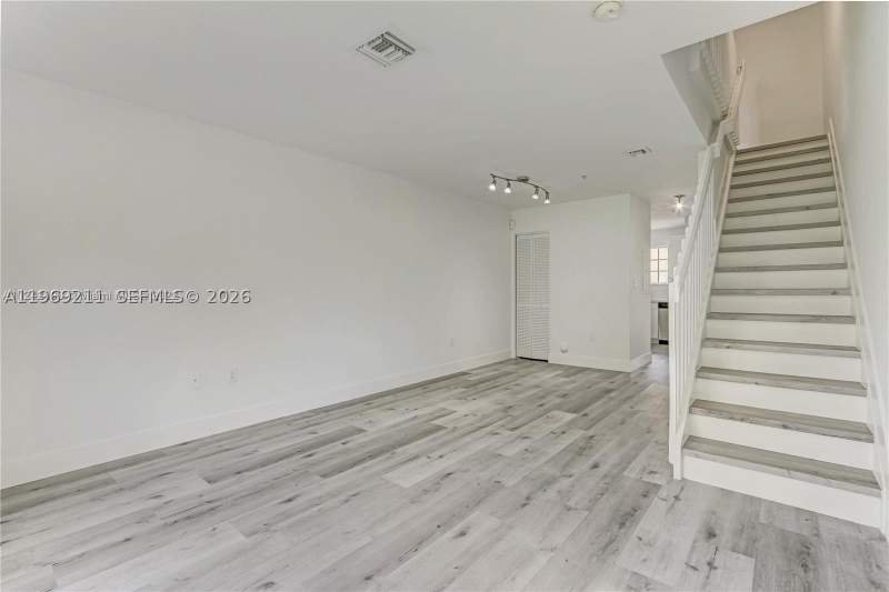 3 bedroom Condominium at 2054 NE 167th St 3-122, Aqua Vista Townhomes Cond0, North Miami Beach — photo 5