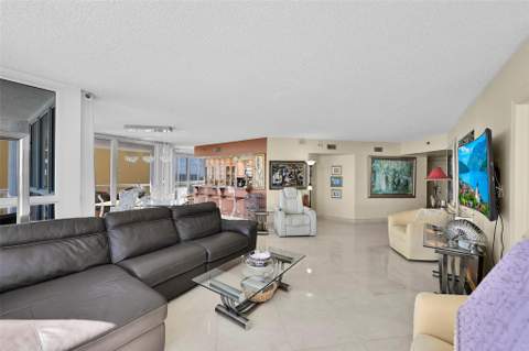 16425 Collins Avenue 2011, Sunny Isles Beach FL - photo 19 of 53