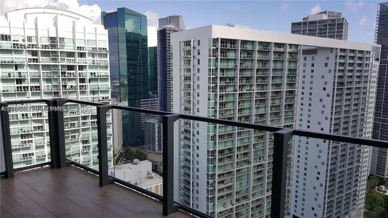 1 bedroom Condominium at 68 SE 6th St 3305, Reach Condo, Miami — photo 1