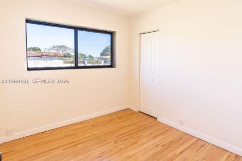 415 E 52nd St, Hialeah FL - photo 16 of 33