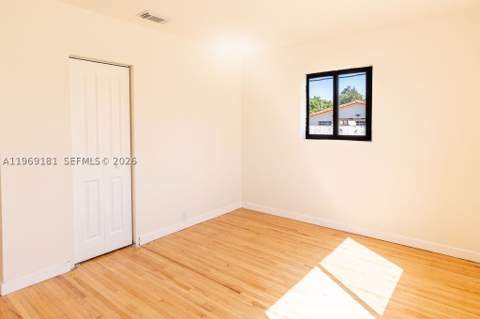 415 E 52nd St, Hialeah FL - photo 19 of 33