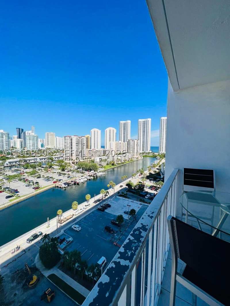 1 bedroom Condominium at 500 Bayview Dr 1417, Arlen House West Condo, Sunny Isles Beach — photo 1