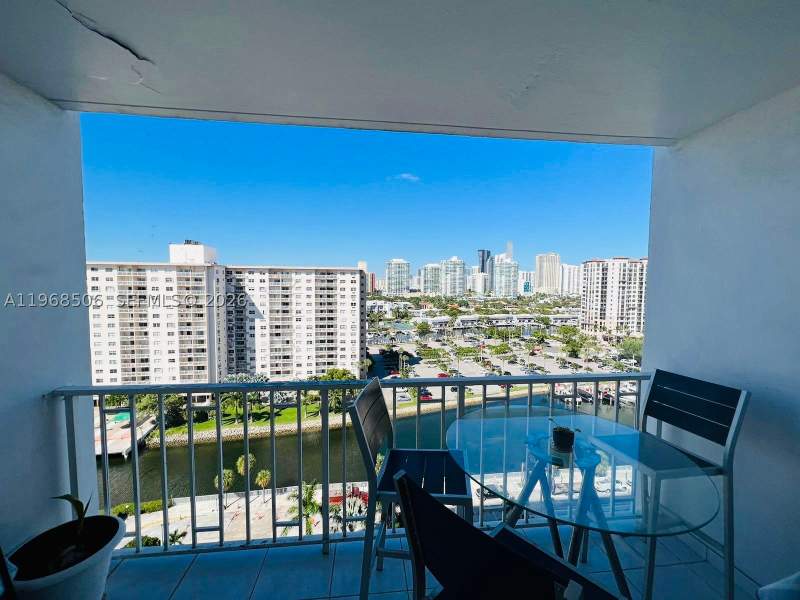 1 bedroom Condominium at 500 Bayview Dr 1417, Arlen House West Condo, Sunny Isles Beach — photo 2