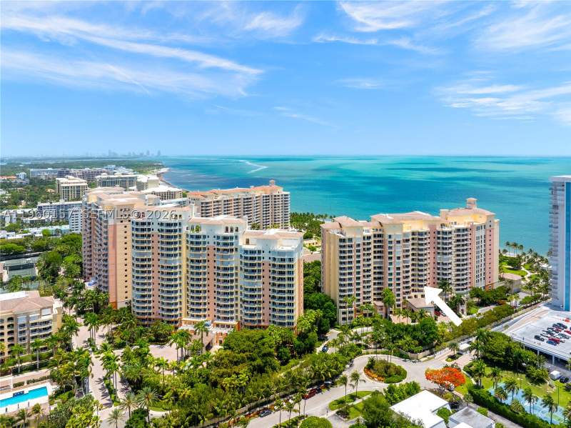 3 bedroom Condominium at 799 Crandon Blvd 605, Ocean Tower One Condo, Key Biscayne — photo 4