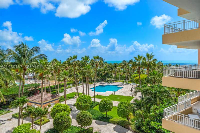 3 bedroom Condominium at 799 Crandon Blvd 605, Ocean Tower One Condo, Key Biscayne — photo 5