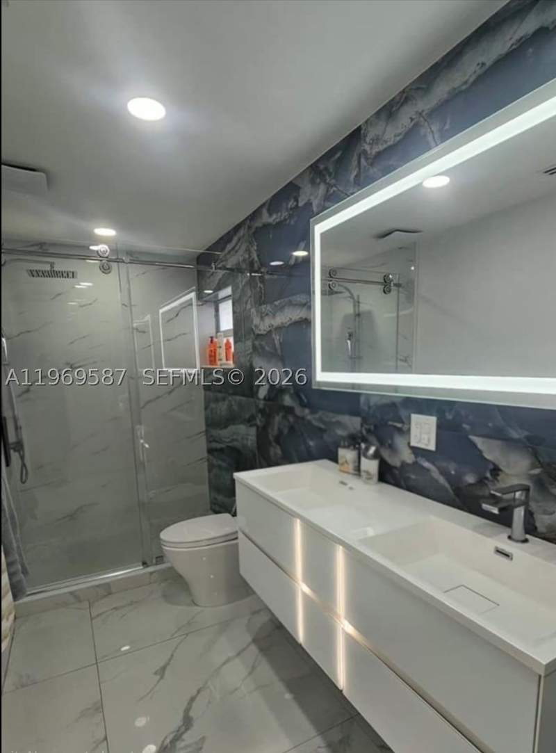 4 bedroom SingleFamilyResidence at 11417 SW 35 ln, Hacienda Estates Sec 2, Miami — photo 5