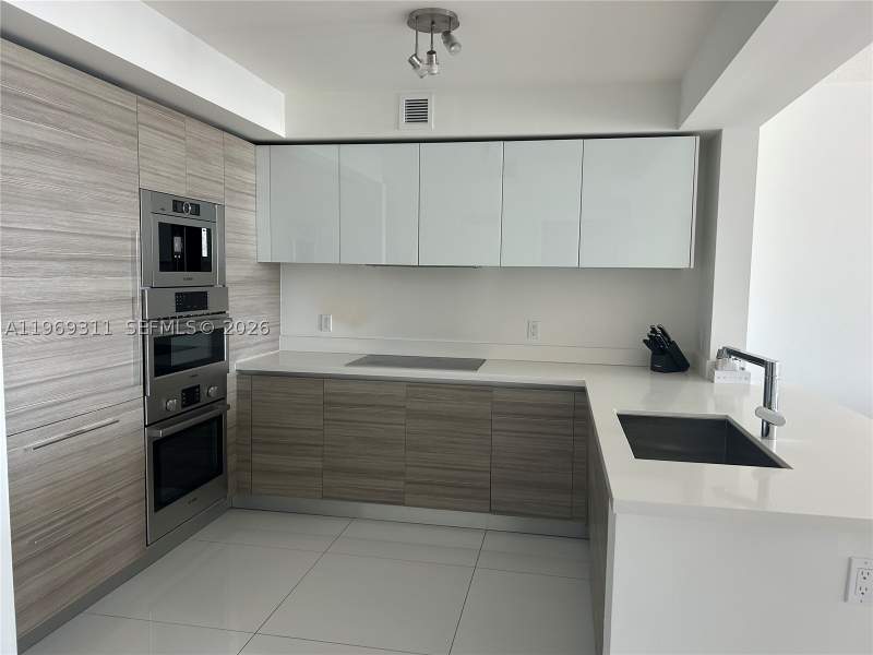 2 bedroom Condominium at 300 Sunny Isles Blvd 4-2305, Parque Towers Condo, Sunny Isles Beach — photo 5