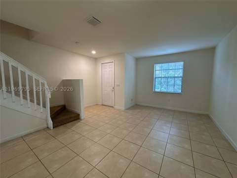9374 W 32nd Ln, Hialeah FL - photo 11 of 48