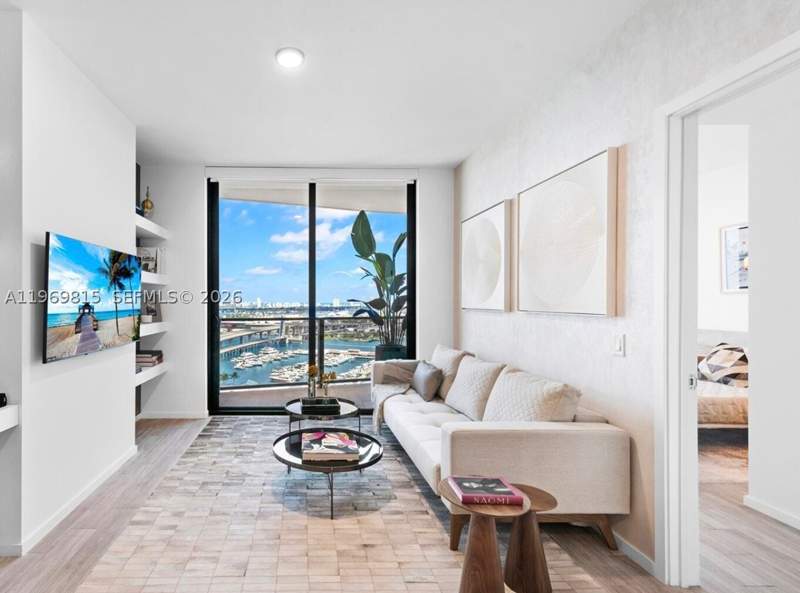 2 bedroom Condominium at 398 NE 5th St 3811, Map Of Miami Dade Co. FL., Miami — photo 2