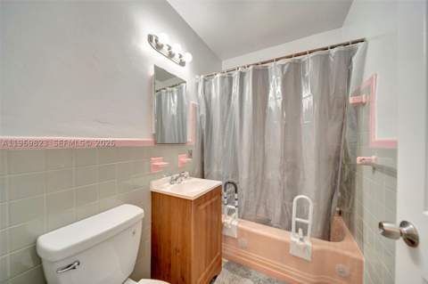890 NE 138th St, North Miami FL - photo 23 of 47