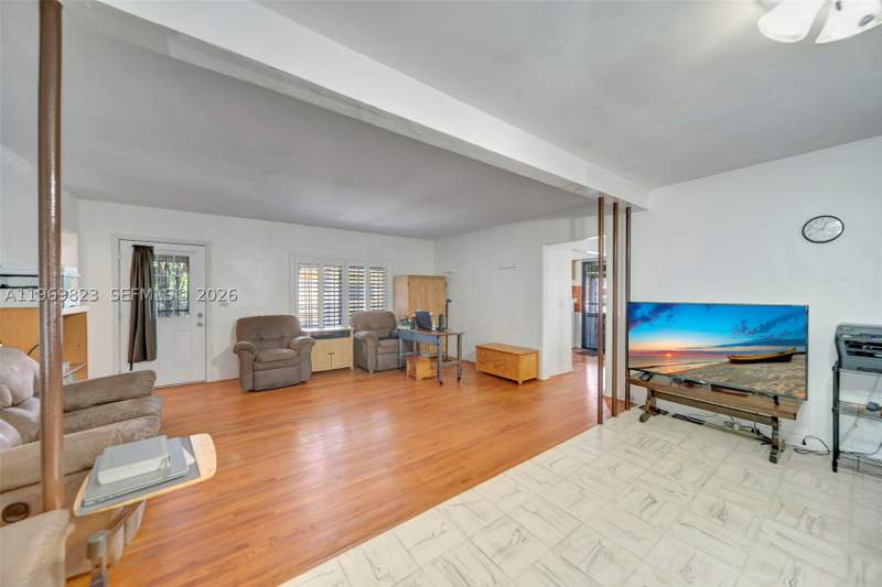 2 bedroom SingleFamilyResidence at 890 NE 138th St, Irons Manor High Pine Add, North Miami — photo 4