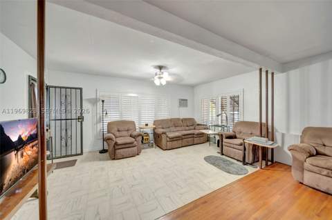 890 NE 138th St, North Miami FL - photo 7 of 47