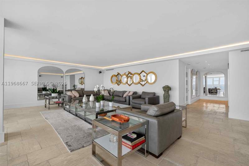 3 bedroom Condominium at 600 Grapetree Dr 11BN, Mar-Azul Condo, Key Biscayne — photo 5