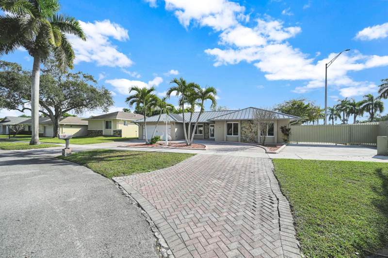 3 bedroom SingleFamilyResidence at 10321 SW 116th Avenue, Glen Cove Sec 3, Miami — photo 3