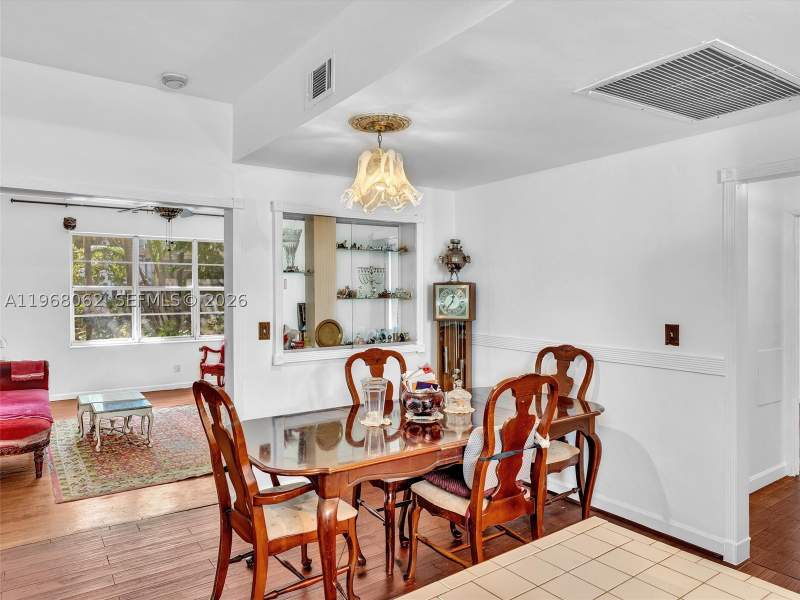 2 bedroom Condominium at 503 12th St 5, Baylis Condo, Miami Beach — photo 2