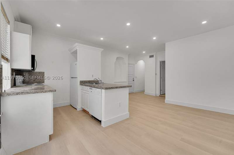 2 bedroom Condominium at 1027 Pennsylvania Ave 103, Penn Plaza Condo, Miami Beach — photo 3