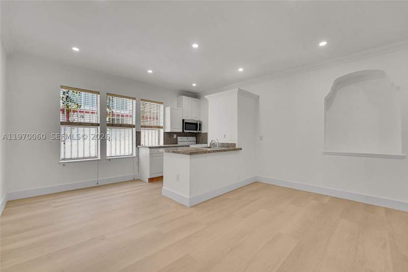 2 bedroom Condominium at 1027 Pennsylvania Ave 103, Penn Plaza Condo, Miami Beach — photo 5