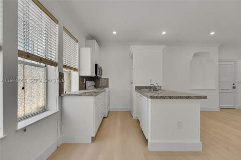 1027 Pennsylvania Ave 103, Miami Beach FL - photo 6 of 30