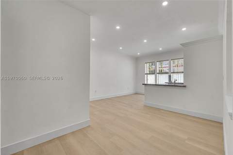 1027 Pennsylvania Ave 103, Miami Beach FL - photo 9 of 30