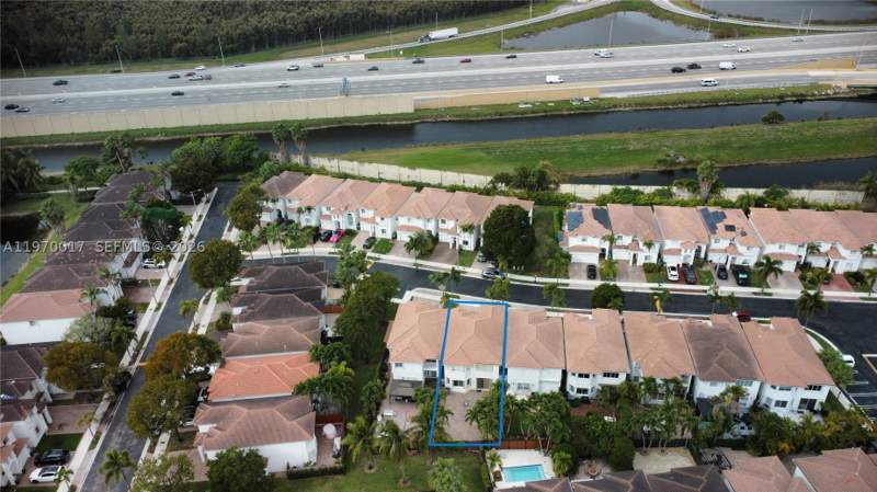 3 bedroom Townhouse at 7035 NW 116th Ct, Doral Isles St Lucia, Doral — photo 3