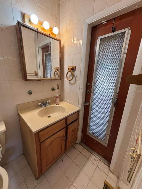 9261 SW 68th Street, Miami FL - photo 10 of 24
