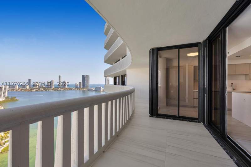 2 bedroom Condominium at 3000 Island Blvd 2504, 3000 Isl Blvd Williams Is, Aventura — photo 3