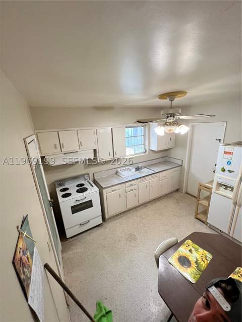 812 Columbus Blvd, Coral Gables FL - photo 17 of 19