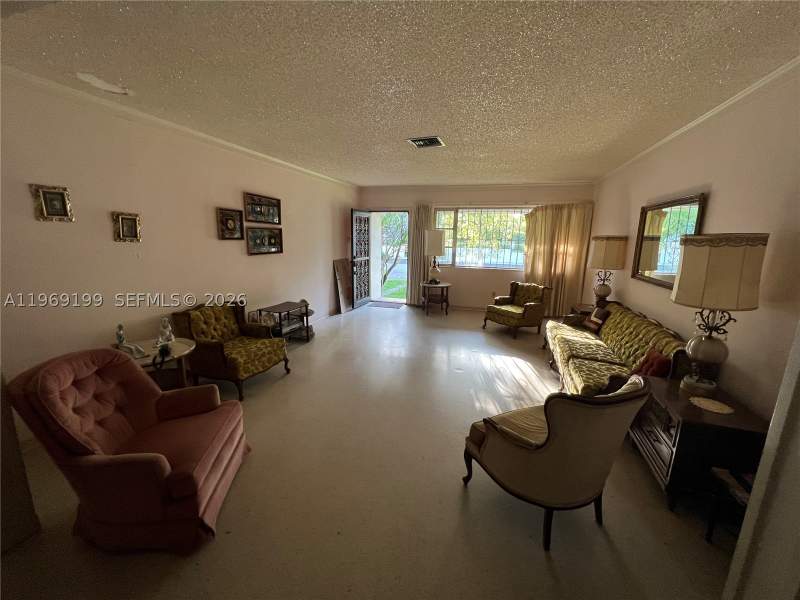 2 bedroom SingleFamilyResidence at 812 Columbus Blvd, Coral Gables Granada Sec, Coral Gables — photo 4