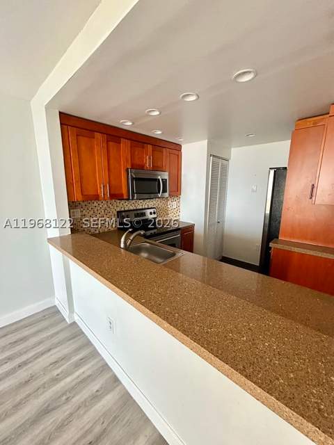 600 NE 36th St 820, Miami FL - photo 6 of 15