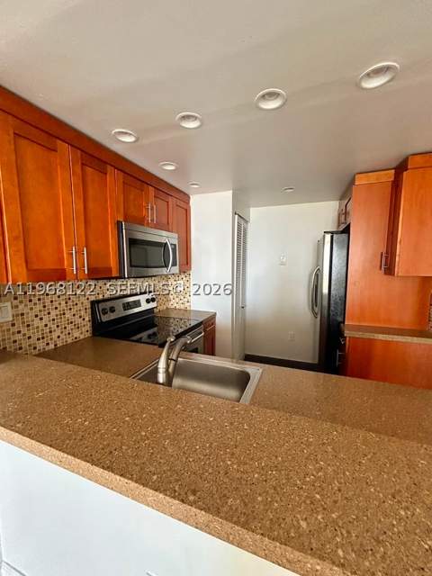 600 NE 36th St 820, Miami FL - photo 7 of 15