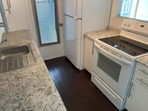 20400 NW 7 106, Miami Gardens FL - photo 6 of 10