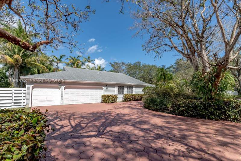 4 bedroom SingleFamilyResidence at 15005 SW 148th St, COUNTRY WALK SEC 3, Miami — photo 1