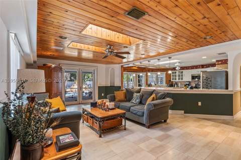 15005 SW 148th St, Miami FL - photo 13 of 40