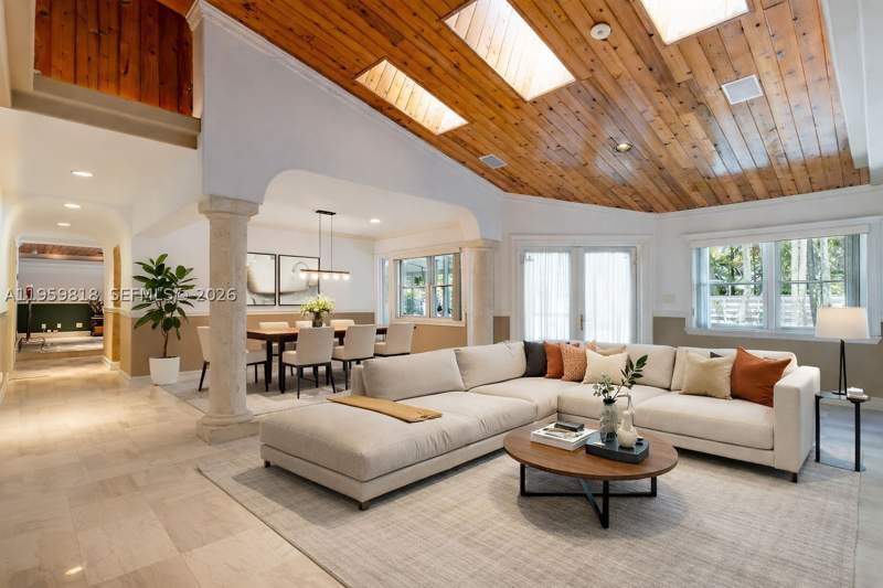 4 bedroom SingleFamilyResidence at 15005 SW 148th St, COUNTRY WALK SEC 3, Miami — photo 2