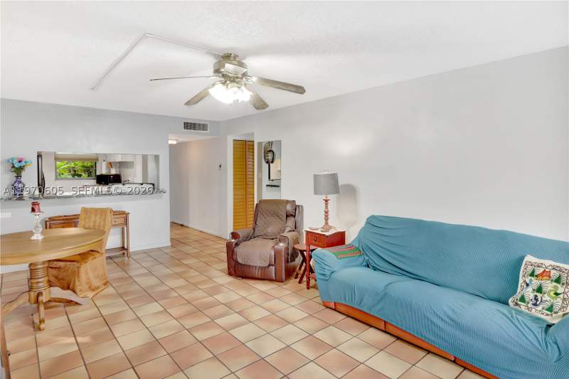 2 bedroom Condominium at 10525 SW 112th Ave 117, Garden Of Kendall Condo N, Miami — photo 2