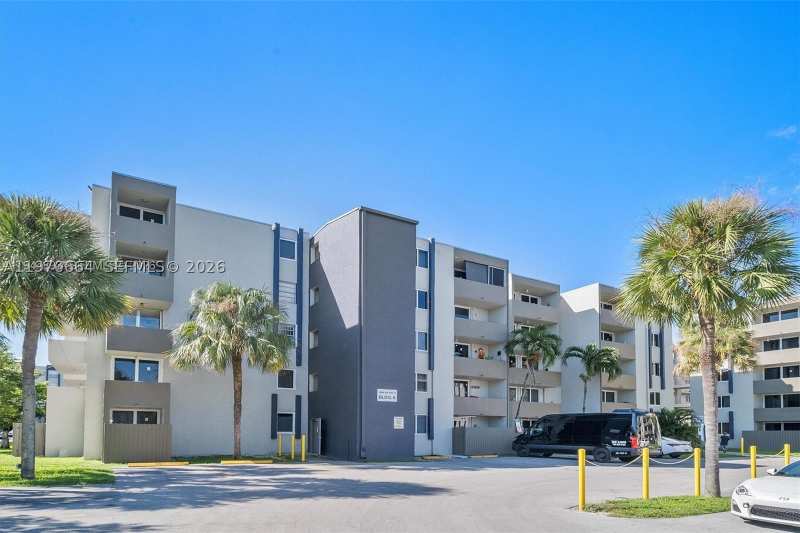 2 bedroom Condominium at 10090 NW 80th Ct 1206, Samari Lake East Condo, Hialeah Gardens — photo 1