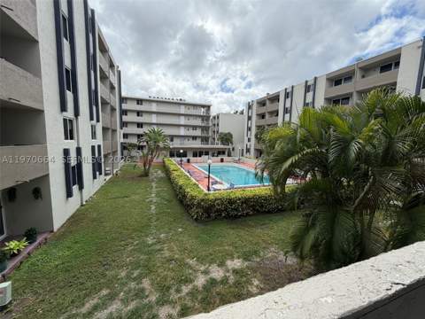 10090 NW 80th Ct 1206, Hialeah Gardens FL - photo 21 of 24