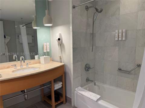 18683 Collins Ave 1404, Sunny Isles Beach FL - photo 15 of 38