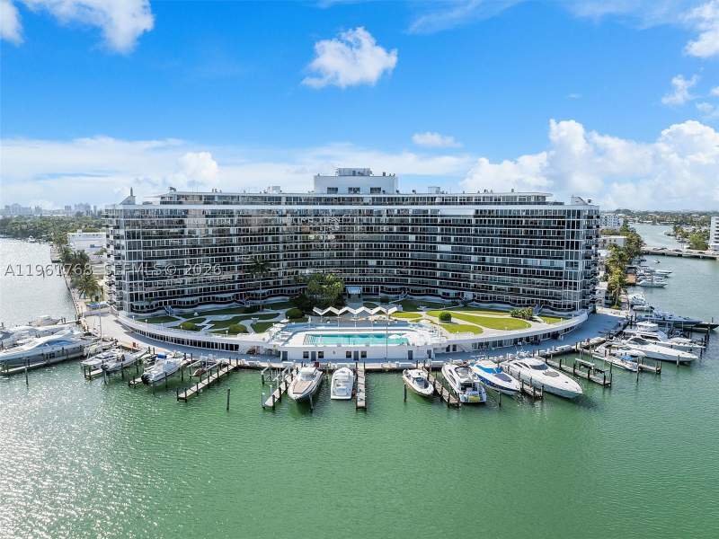 1 bedroom Condominium at 900 Bay Dr 1012, King Cole Condo, Miami Beach — photo 2
