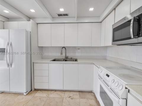 900 Bay Dr 1012, Miami Beach FL - photo 6 of 50